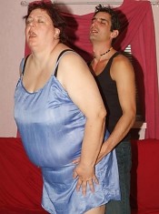 Fat mature Anna Marie gives her stud a sexy oral and later enjoys a session of hardcore pounding